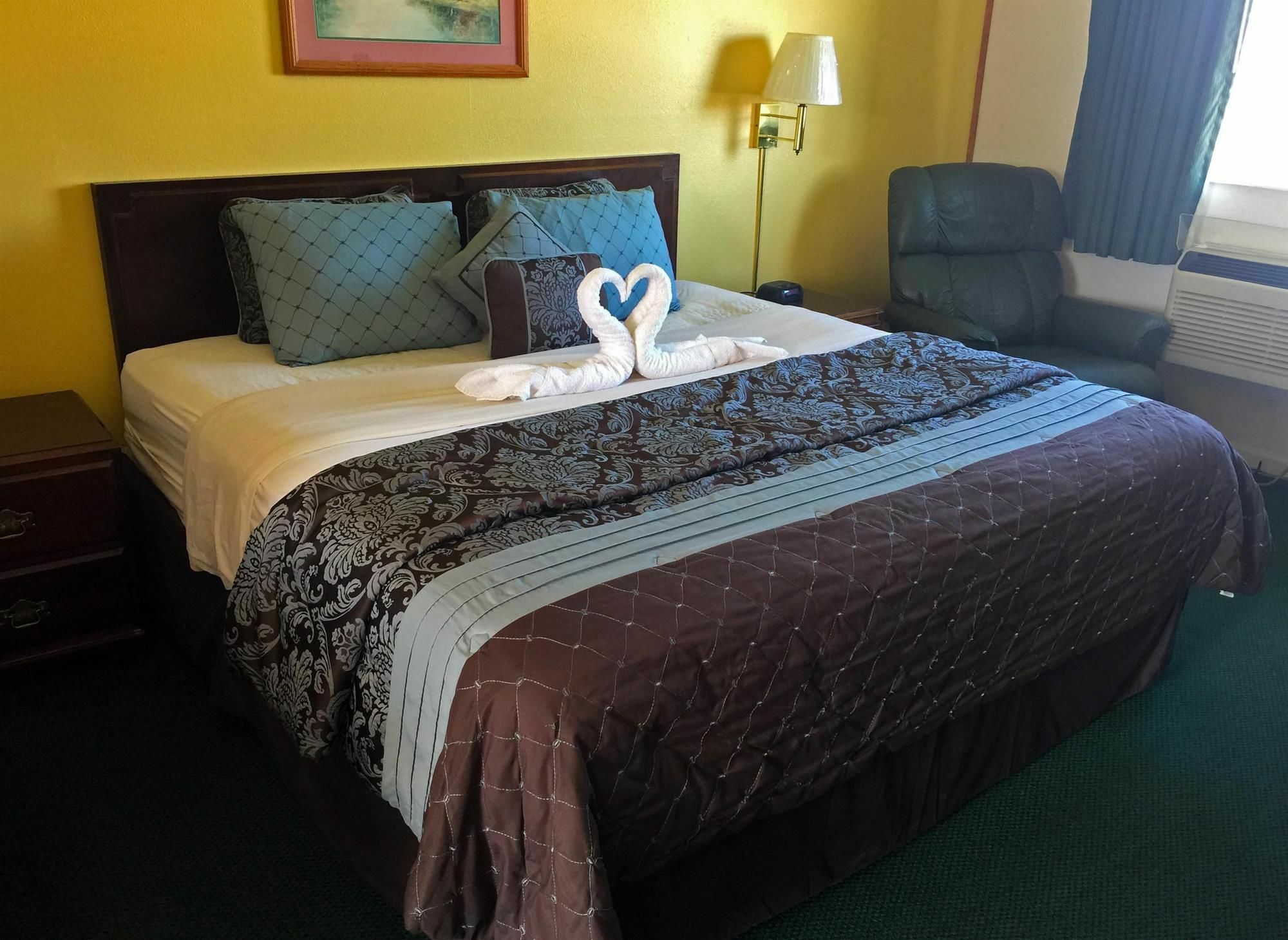 Americas Best Value Inn & Suites Macon At Sunset Dr Eksteriør bilde