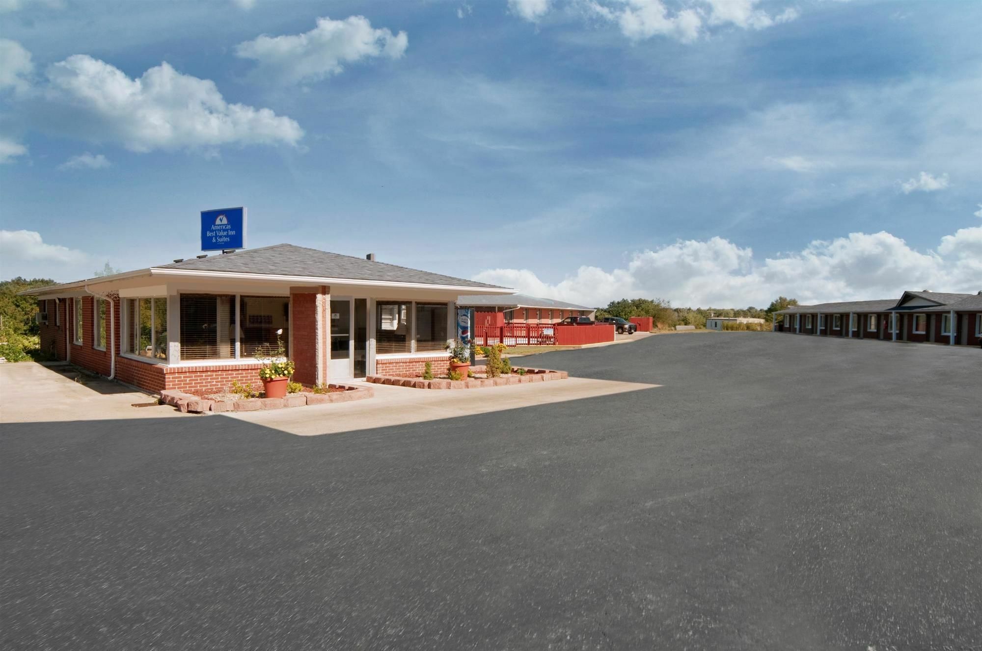 Americas Best Value Inn & Suites Macon At Sunset Dr Eksteriør bilde
